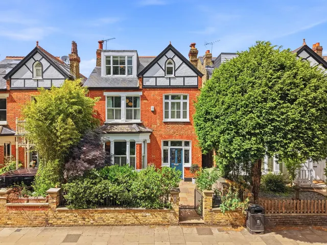 6 bedroom house — Richmond Road, Twickenham TW1