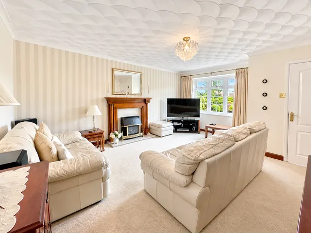 Wood Lane, Greasby, CH49, photo 2
