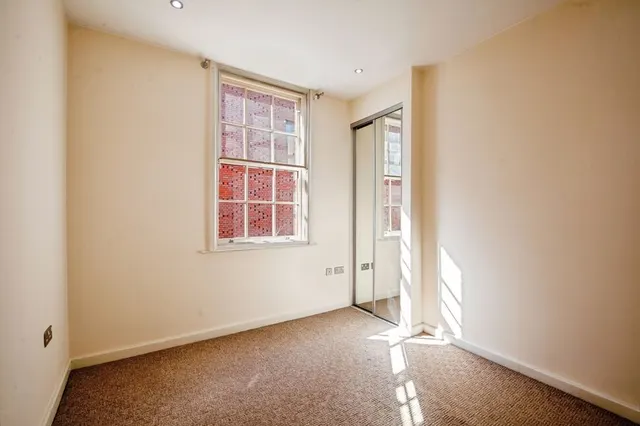 Brown Lane, Sheffield, S1, photo 3