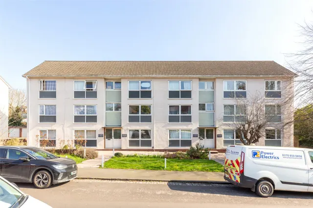 Cairns Road, Bristol, BS6, photo 1