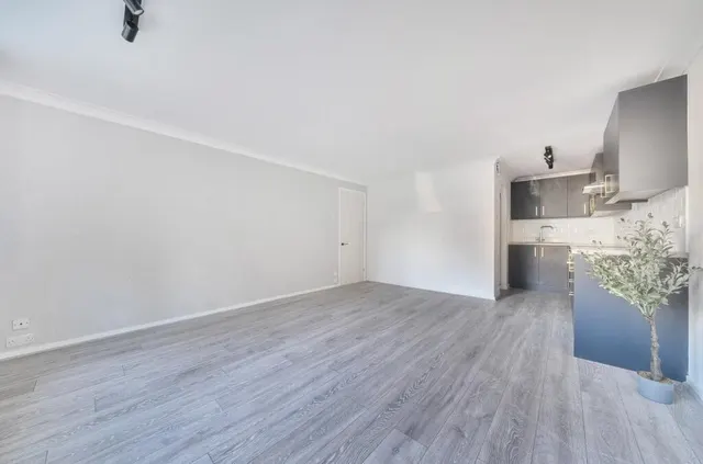Anson Drive, SO19, photo 3