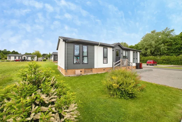 Mickley Lane, Stretton, DE55, photo 1