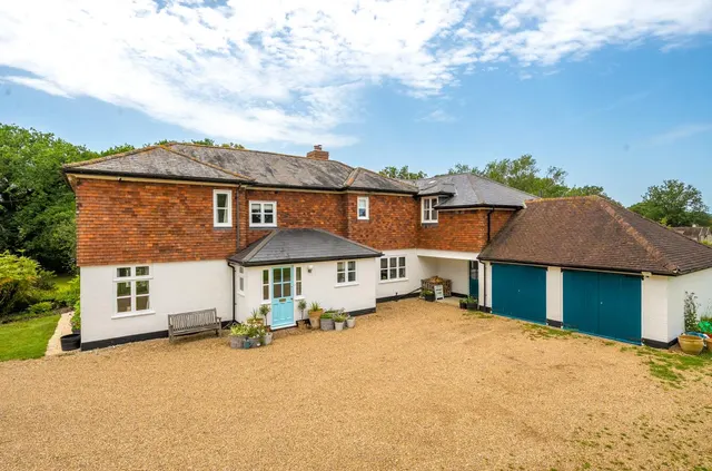 Beautifully Appointed Country Home, Egerton, photo 1