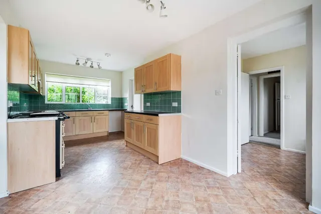 Gaston Lane, Upper Farringdon, GU34, photo 2