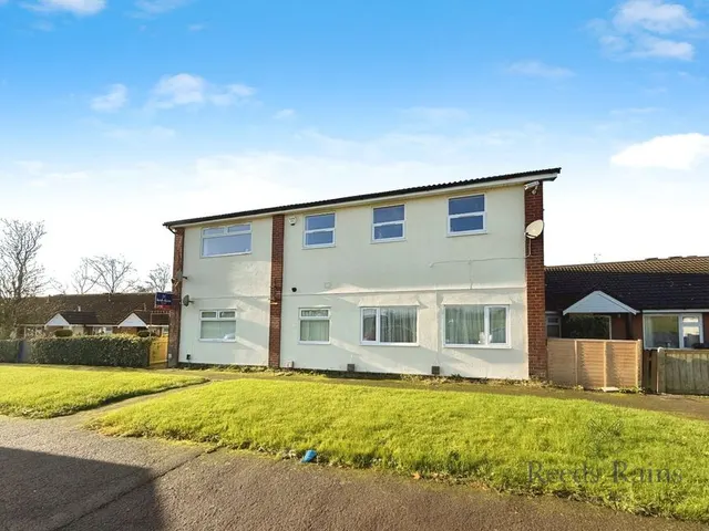 2 bedroom flat — Chester Road, Talke, Staffordshire, ST7