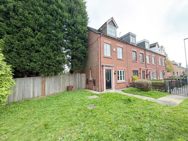 Waters Edge, Ashton-Under-Lyne, OL6, photo 2