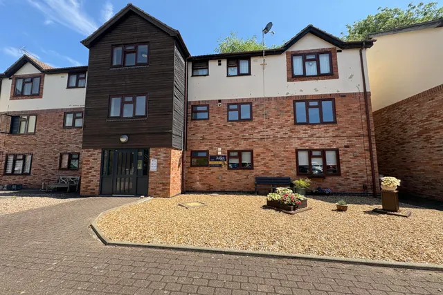 Charnwood Road, Shepshed, LE12, photo 1