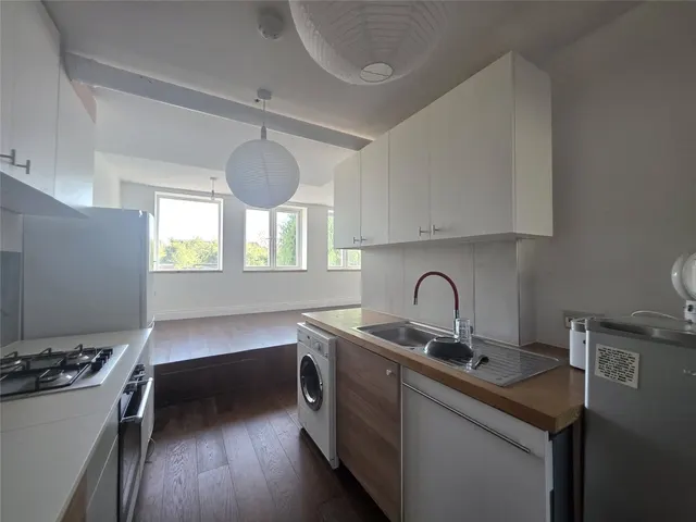 Photo 2 — Carlton Avenue East, Wembley, Middx, HA9