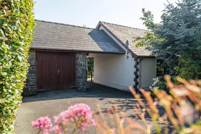 Lon Llewelyn, Waunfawr, SY23, photo 3