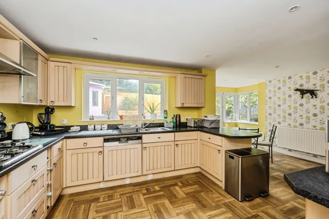 Maes Y Ffynnon, Llannon, SA14, photo 2