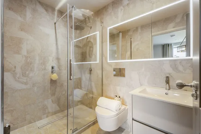 Kings Drive, Midhurst, GU29, photo 3
