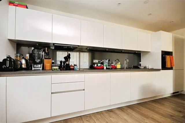 Fairfield Avenue, Staines-upon-Thames, TW18, photo 2