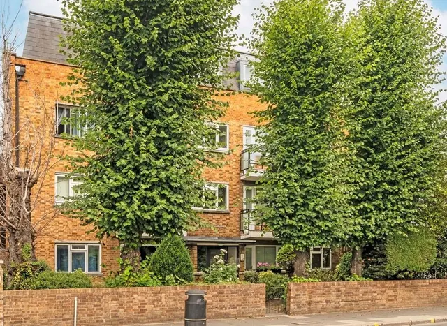 Goldhawk Road, Shepherds Bush, W12, photo 1