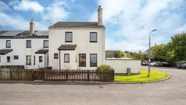 Morefield Place, Ullapool, Highland, IV26 2TS, photo 1