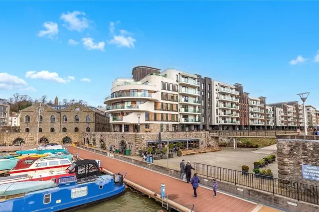 Millennium Promenade, Bristol, BS1, photo 1