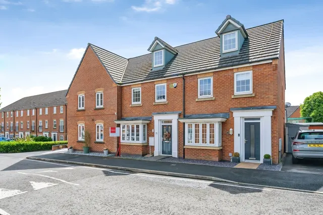 Photo 2 — Peartree Crescent, Newton-le-Willows, Merseyside, WA12