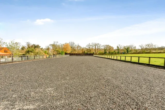 Axes Lane, Redhill, RH1, photo 2