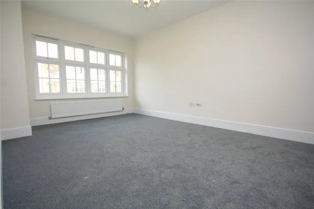Honeysuckle Avenue, Cheltenham, GL53, photo 3