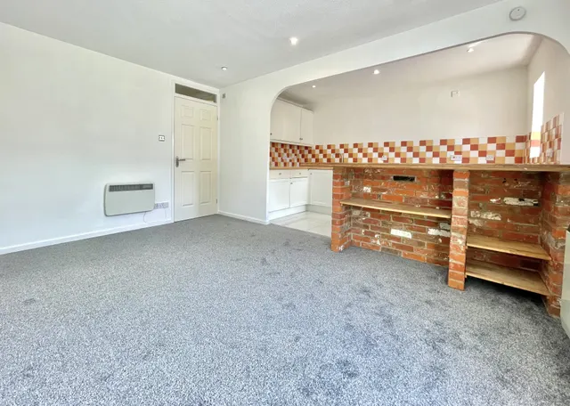 Lower Furney Close, High Wycombe, HP13, photo 3