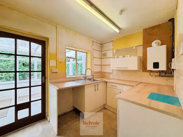 Photo 3 — Masters Close, Evesham, WR11