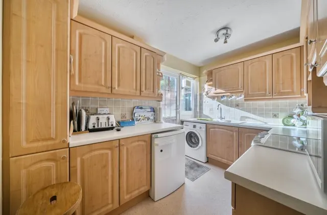 Woosehill Lane, Wokingham, RG41, photo 2
