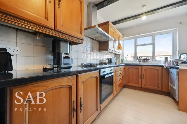 Penn Close, Greenford, UB6, photo 3