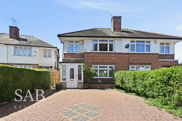 Penn Close, Greenford, UB6, photo 1