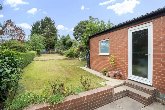 Photo 3 — Kingswood Drive, Roundhay, Leeds
