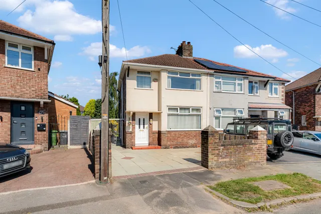 Claremont Drive, Widnes, Widnes, WA8 9LX, photo 1