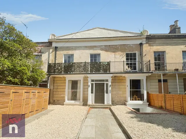 Grosvenor Street, Central, GL52, photo 1