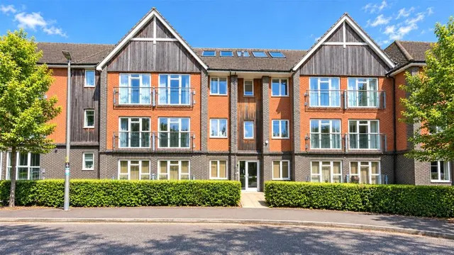 Millward Drive, Bletchley, MK2, photo 1