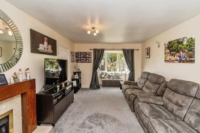 Photo 3 — Melbourne Road, Heath Hayes, Cannock, WS12