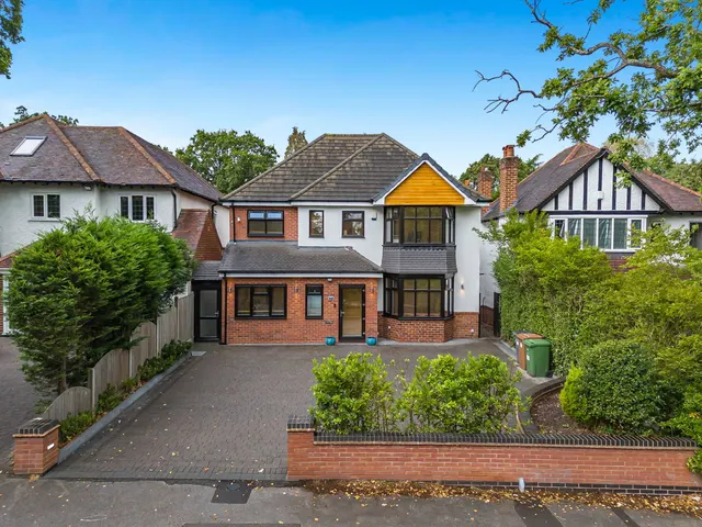Danford Lane, Solihull, B91 1QD, photo 1