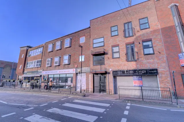 Oxford Street, High Wycombe, HP11, photo 1