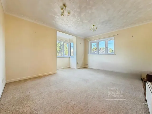 Carisbrooke High Street, Newport, PO30, photo 3