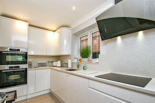 Photo 3 — Portsea Road, Tilbury, Thurrock, Essex, RM18