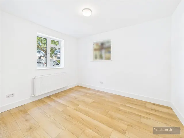 Photo 2 — Verona Drive, Surbiton, United Kingdom, KT6
