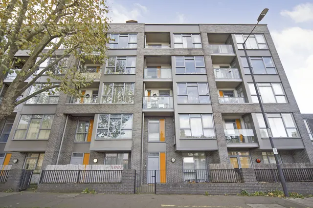 Ward Lane, London, E9, photo 1