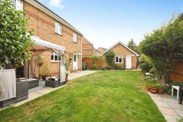 Photo 3 — Willingale Road, Braintree