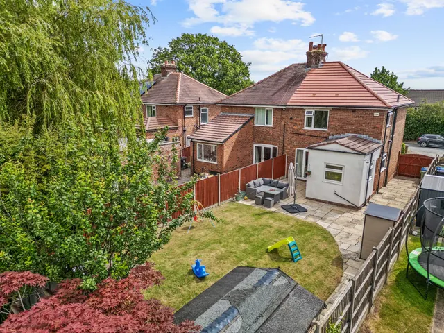 Photo 2 — London Road, Stretton, Warrington, Warrington, WA4 5PW