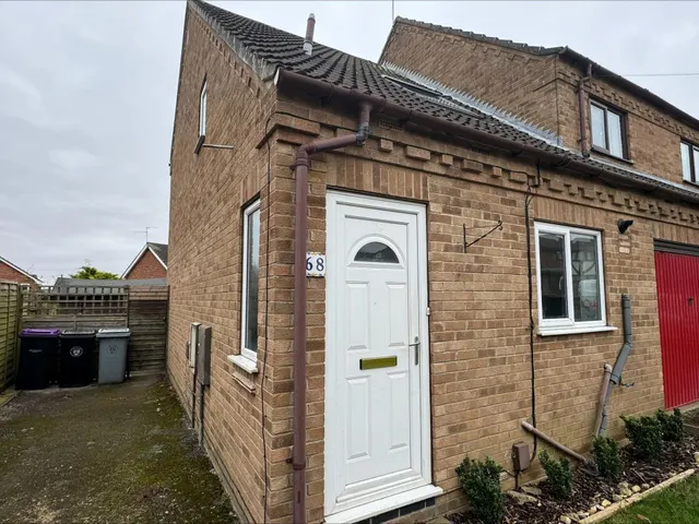 Hazelwood Drive, Gonerby Hill Foot, NG31, photo 1