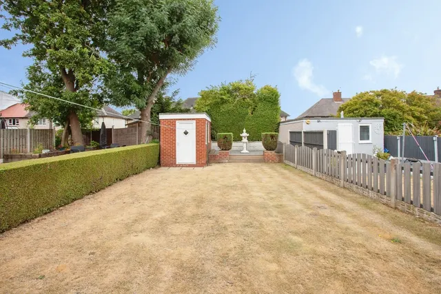 Photo 2 — Knutton Crescent, Sheffield, S5