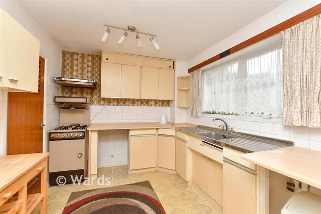 Hallwood Close, Rainham, ME8, photo 3