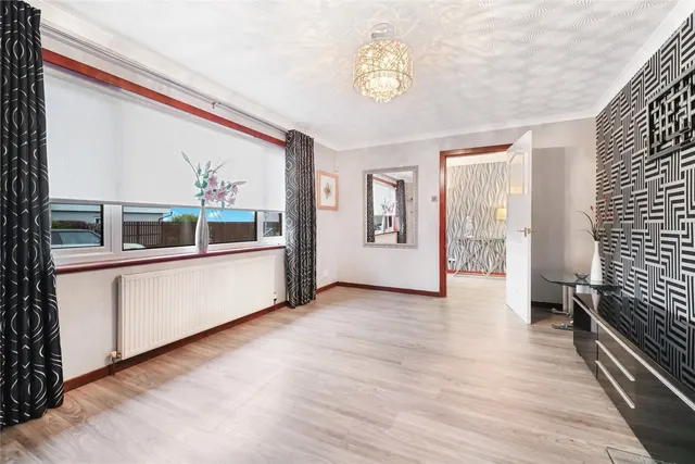 Kirktonfield Road, Neilston, G78, photo 3