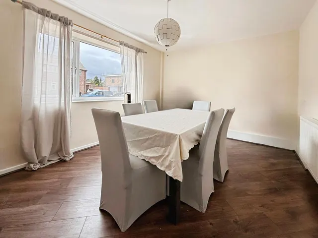 Winifreds Drive, Donnington, TF2, photo 3