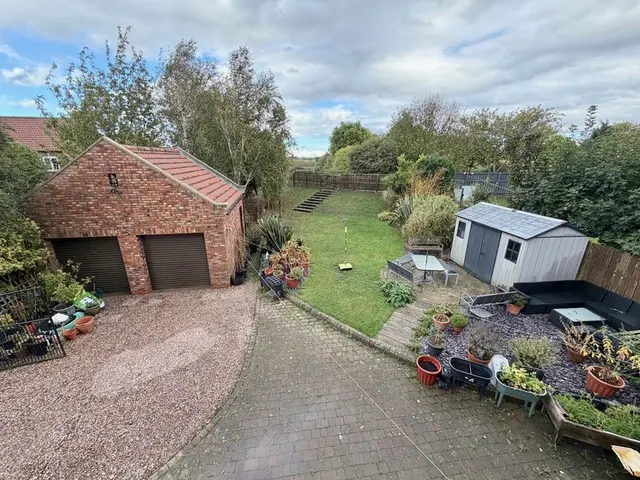 Ferry Close, Hook, DN14, photo 2