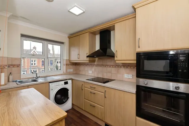 Photo 3 — Palmers Drive, Grays, Essex, RM17