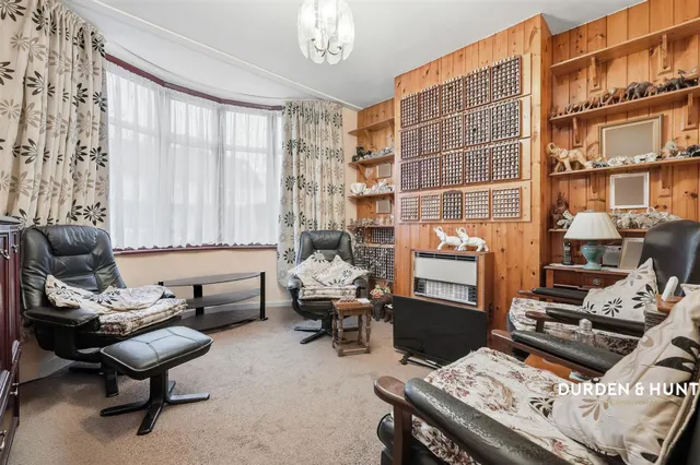Harwood Avenue, Hornchurch, RM11, photo 2