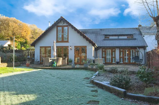 Woodland Place, Blackwood, photo 1
