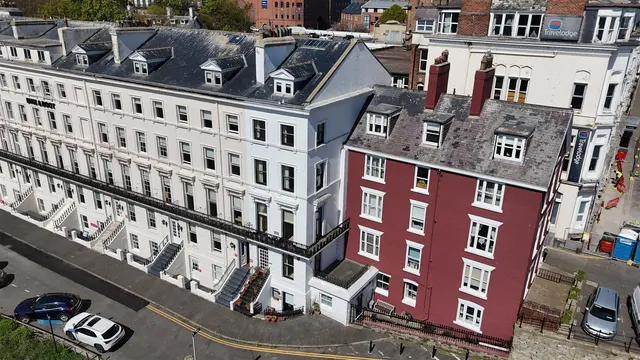 Cliff Bridge Terrace, Scarborough YO11 2HA, photo 1